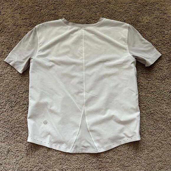 Lululemon white shirt size 0 - Picture 2 of 2